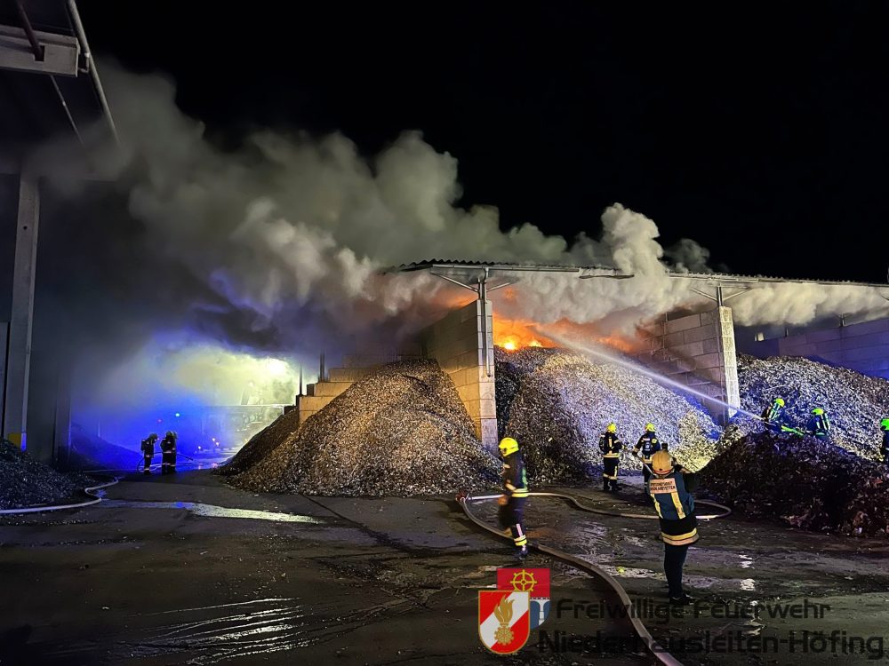 Recyclingmaterial ging in Flammen auf