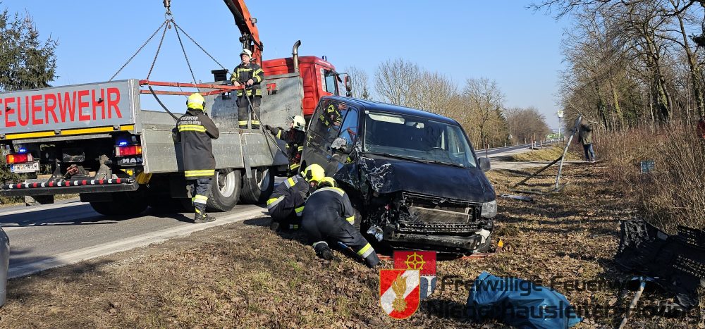 Verkehrsunfall auf der B121