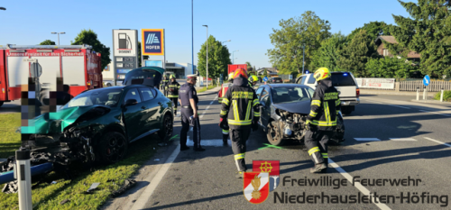 Zu Menschenrettung nach Verkehrsunfall alarmiert