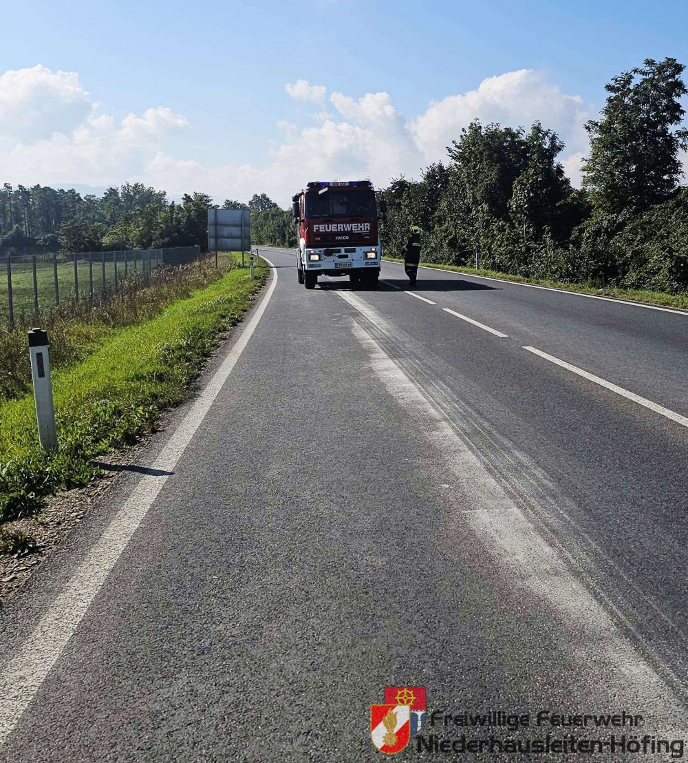 Schadstoffeinsatz – Ölspur auf mehreren Straßenabschnitten